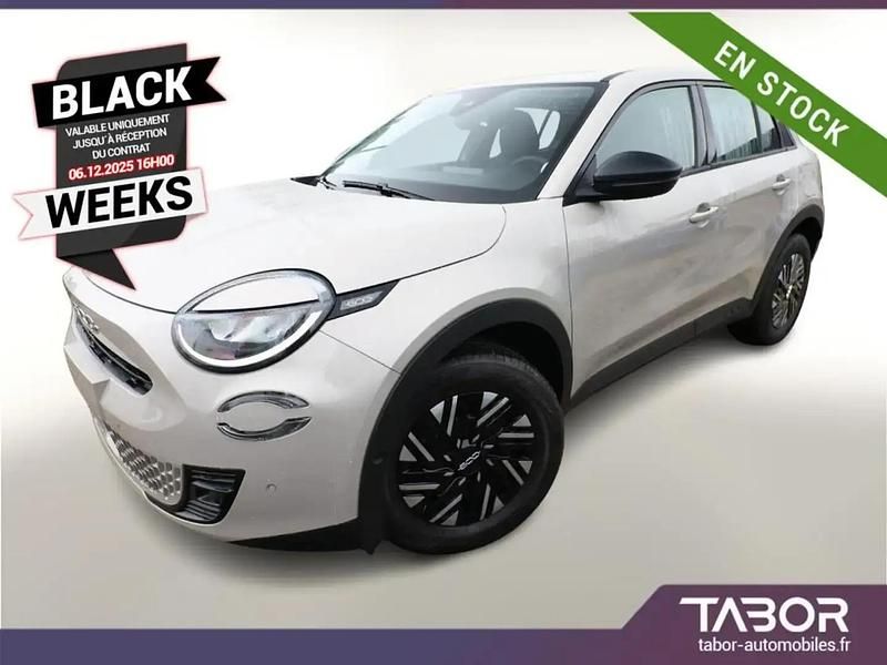 Beige Nouvelle 2025 Fiat 600 Berline | 24 048 € (Prix juste) - Image 1/4