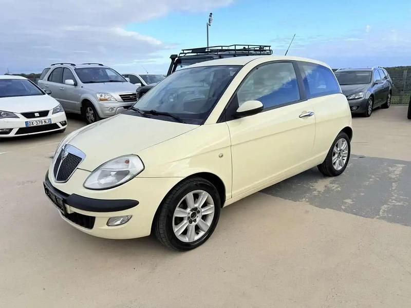 Blanc Utilisé 2004 Lancia Ypsilon Citadine | 3 200 € - Image 1/4