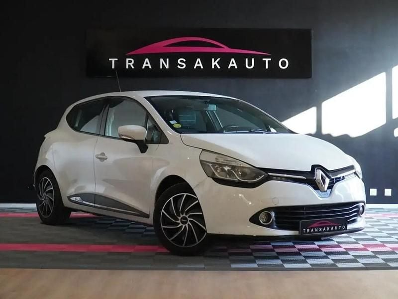 Blanc Occasion 2015 Renault Clio IV Business Berline | 4 990 € - Image 1/4