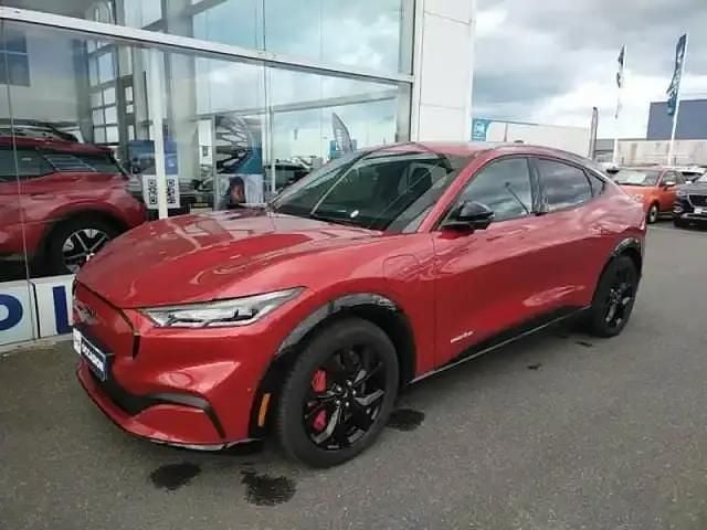 Rouge Utilisé 2024 Ford Mustang Mach-E Extended Range SUV | 34 980 € (Super prix) - Image 1/4