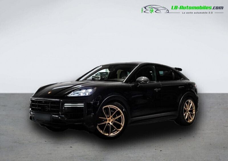 Utilisé 2024 Porsche Cayenne Turbo E-Hybrid SUV | 228 800 € (Prix juste) - Image 1/2