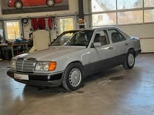 Occasion Mercedes 300 147 ch (108 kW) 1991 Gris Berline