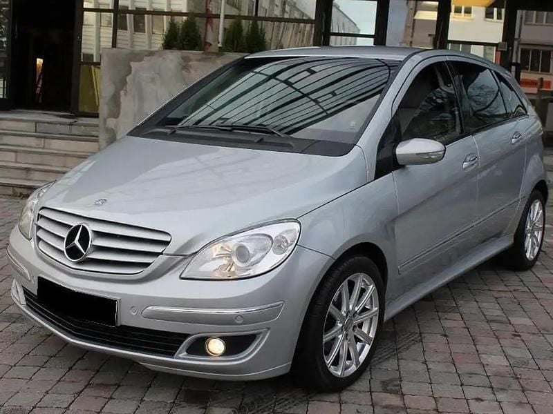 Gris Utilisé 2010 Mercedes B200 Monospace | 9 900 € (Prix assez cher) - Image 1/4