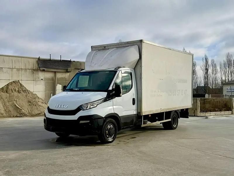 Blanc Occasion 2015 Iveco Daily Van | 18 700 € (Prix cher) - Image 1/4