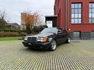 Noir Utilisé 1992 Mercedes E500 Berline | 79 500 € - Image 1/4