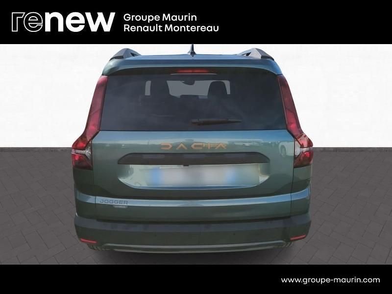 Occasion Dacia Jogger Extreme 94 ch (69 kW) 2024 Vert cèdre métallisé Monospace