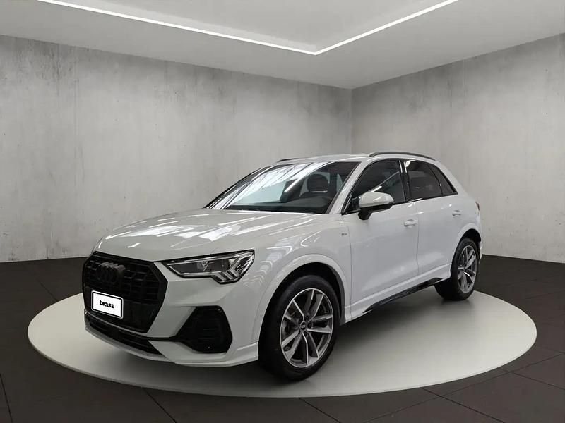 Blanc Nouvelle 2025 Audi Q3 S-Line SUV | 48 400 € - Image 1/4