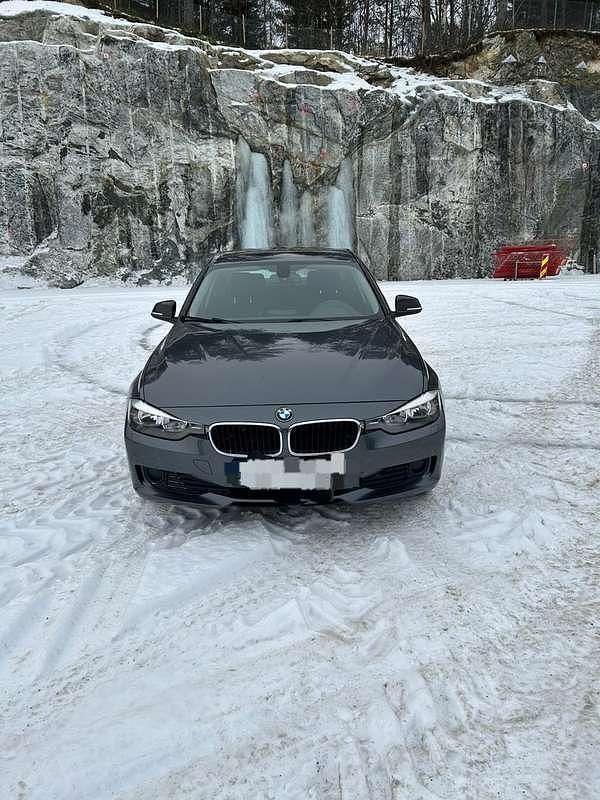 Occasion BMW 316 Luxury Line 116 ch (85 kW) 2012 Berline