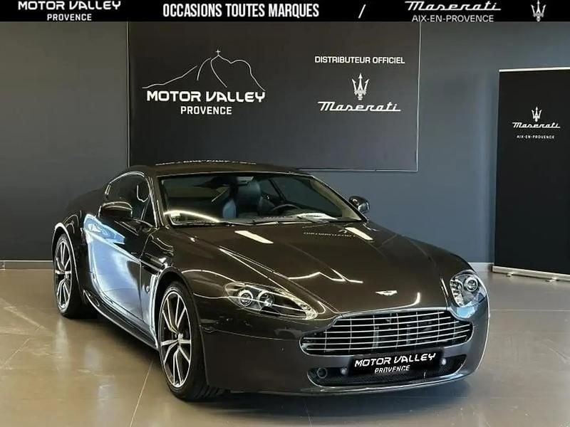 Gris Utilisé 2010 Aston Martin V8 Coupé | 62 900 € - Image 1/4