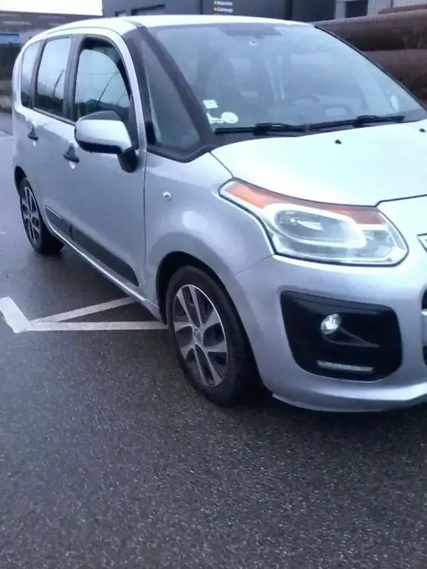 Argent Utilisé 2014 Citroën C3 Picasso Comfort Monospace | 7 000 € (Prix assez cher) - Image 1/4