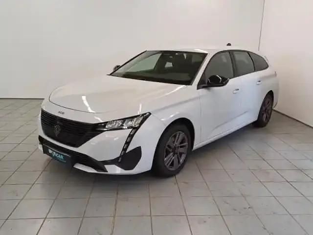 Blanc Utilisé 2024 Peugeot 308 Active Break | 21 489 € (Prix juste) - Image 1/4