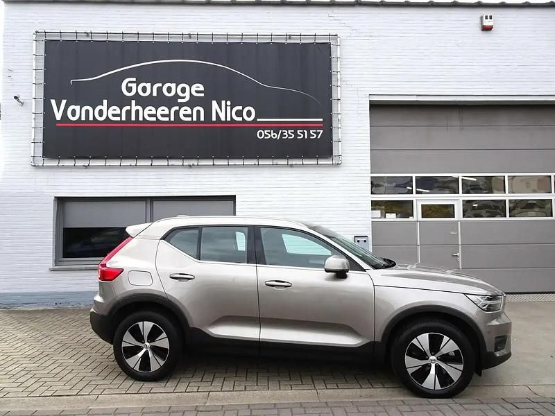 Gris Utilisé 2021 Volvo XC40 Inscription SUV | 29 500 € (Bon prix) - Image 1/4