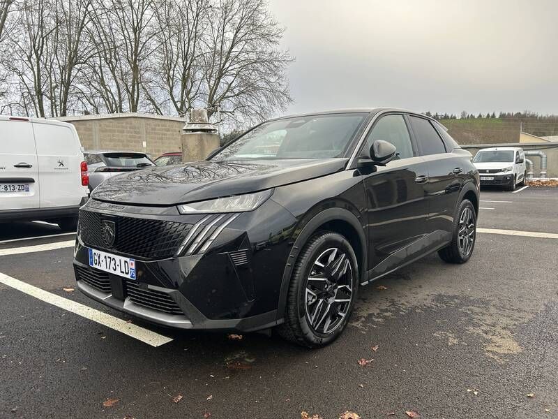 Noir Utilisé 2024 Peugeot 3008 SUV | 34 190 € (Prix assez cher) - Image 1/3