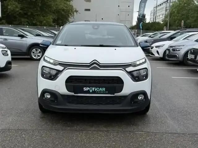 Occasion Citroën C3 PureTech 2023 Blanc banquise (o)  bleu emeraude Berline