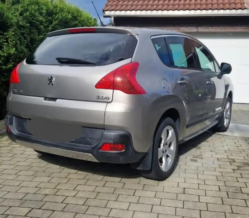 Gris Utilisé 2010 Peugeot 3008 Business-Line SUV | 7 000 € (Prix juste) - Image 1/4