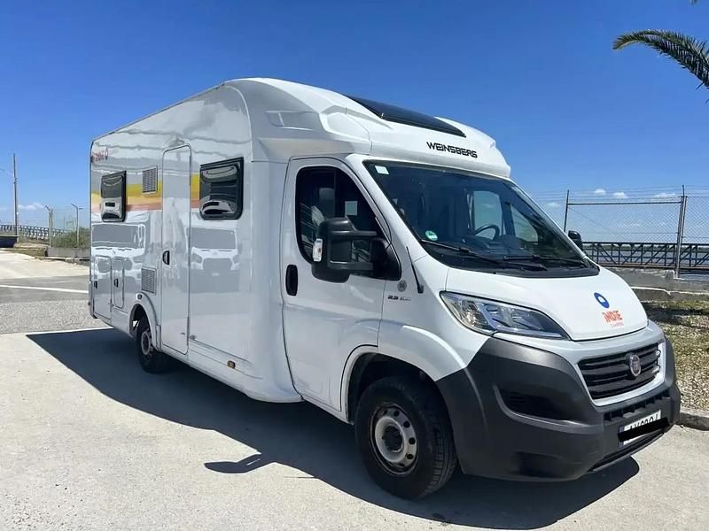 Blanc Utilisé 2020 Fiat Ducato Van | 38 106 € - Image 1/4