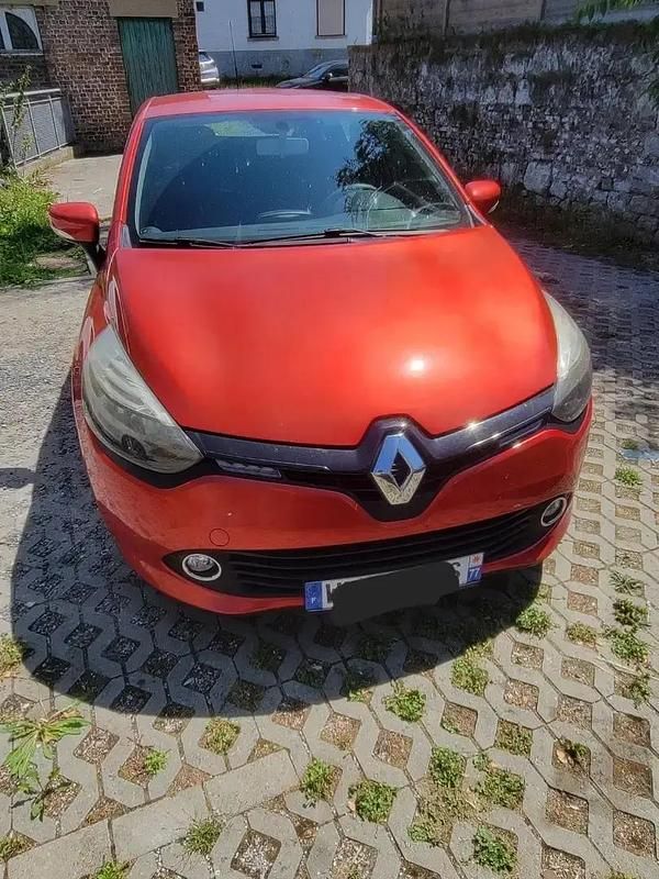 Utilisé 2012 Renault Clio IV Authentique Berline | 6 000 € (Prix juste) - Image 1/4
