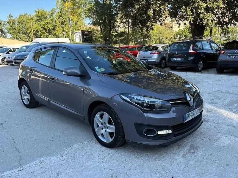 Gris Utilisé 2014 Renault Mégane III LIMITED Berline | 7 490 € (Bon prix) - Image 1/4