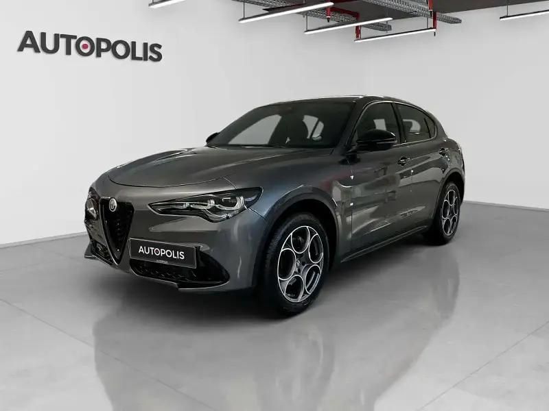 Gris Utilisé 2023 Alfa Romeo Stelvio Sprint SUV | 52 297 € - Image 1/4