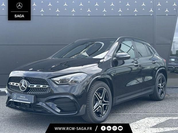 Noir Utilisé 2025 Mercedes GLA200 AMG line SUV | 54 900 € - Image 1/4