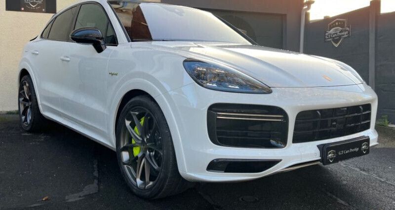 Utilisé 2021 Porsche Cayenne Turbo S SUV | 140 000 € (Prix cher) - Image 1/4