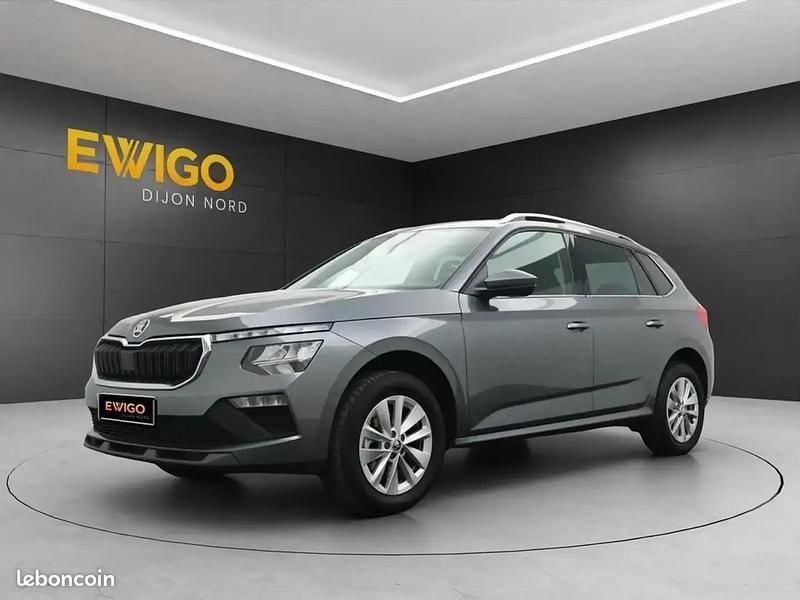 Gris Occasion 2025 Skoda Kamiq Selection SUV | 23 890 € (Prix juste) - Image 1/4