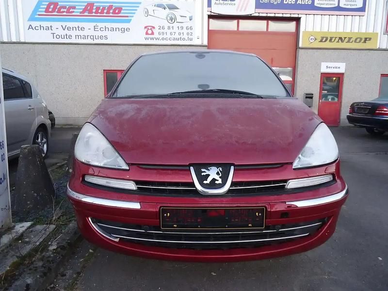 Rouge Utilisé 2008 Peugeot 807 Monospace | 6 499 € - Image 1/4
