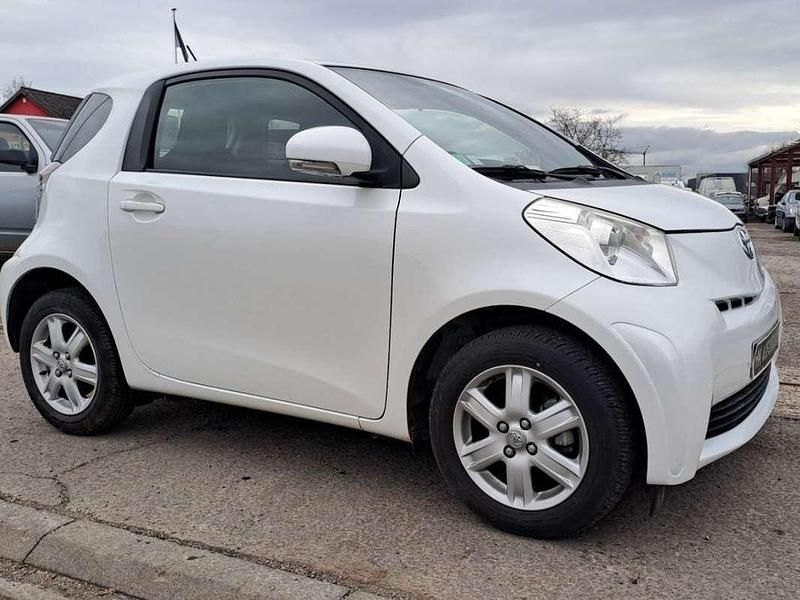 Occasion Toyota iQ 69 ch (50 kW) 2009 Blanc Citadine