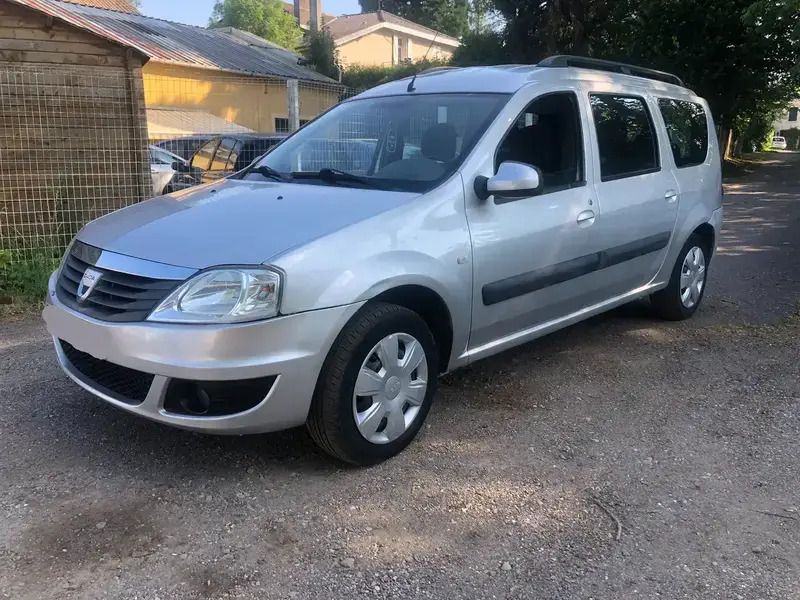 Gris Utilisé 2009 Dacia Logan MCV Lauréate Break | 3 700 € - Image 1/4