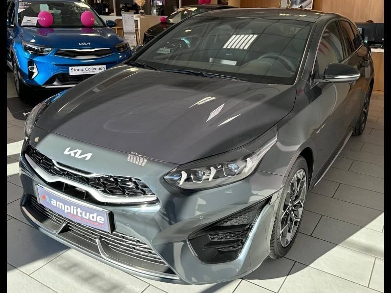 Gris Utilisé 2024 Kia ProCeed GT-Line Citadine | 32 499 € (Prix juste) - Image 1/4