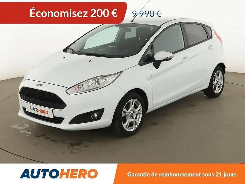 Blanc Utilisé 2016 Ford Fiesta Business Edition Citadine | 9 790 € (Prix juste) - Image 1/2
