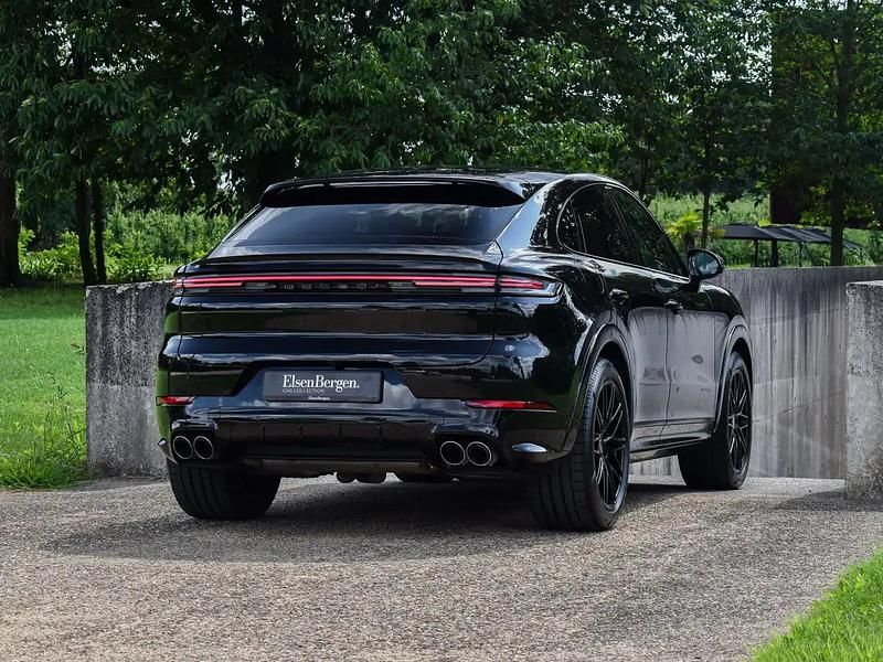 Noir Utilisé 2024 Porsche Cayenne SUV | 115 950 € (Bon prix) - Image 1/4