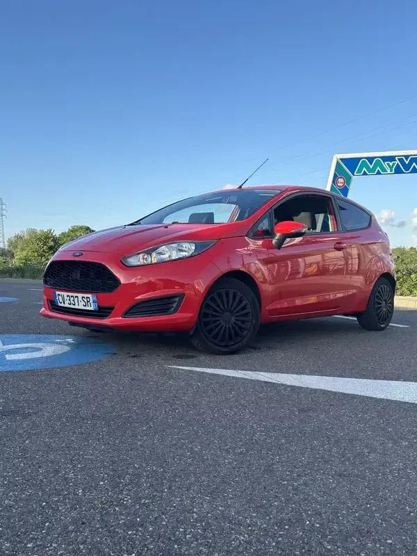Utilisé 2013 Ford Fiesta Trend Citadine | 4 000 € (Prix juste) - Image 1/4
