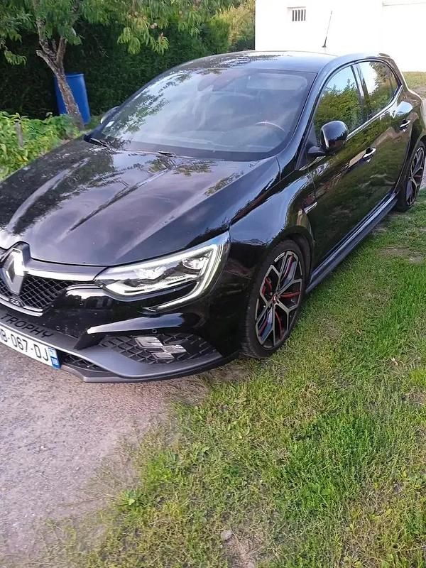 Utilisé 2019 Renault Mégane IV Trophy Berline | 33 500 € (Prix assez cher) - Image 1/4