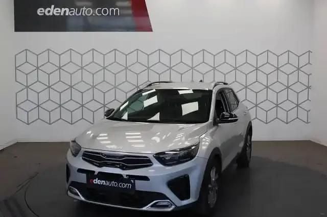 Gris Utilisé 2024 Kia Stonic GT-Line SUV | 20 990 € (Prix juste) - Image 1/4