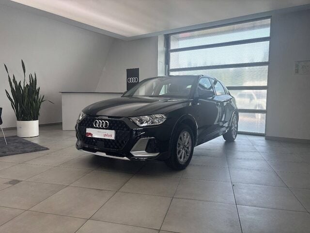Noir mythe métallisé gris manhattan métallisé Utilisé 2025 Audi A1 Advanced Plus Citadine | 32 141 € (Prix cher) - Image 1/4