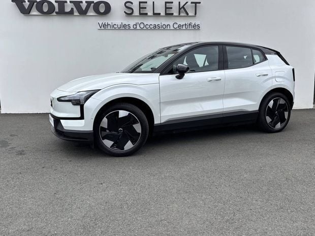 Blanc Utilisé 2024 Volvo EX30 Ultra SUV | 33 890 € (Prix juste) - Image 1/4