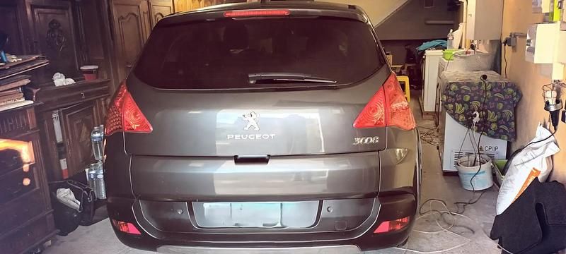 Utilisé 2013 Peugeot 3008 Allure SUV | 7 300 € (Prix juste) - Image 1/4