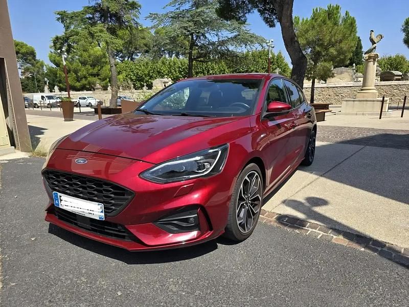 Rouge Occasion 2018 Ford Focus S Berline | 17 000 € - Image 1/4