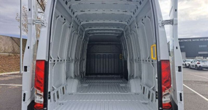 Image 4/4