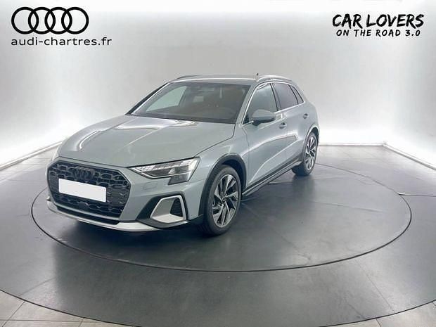 Gris Utilisé 2025 Audi A3 Sport | 40 490 € (Prix cher) - Image 1/4