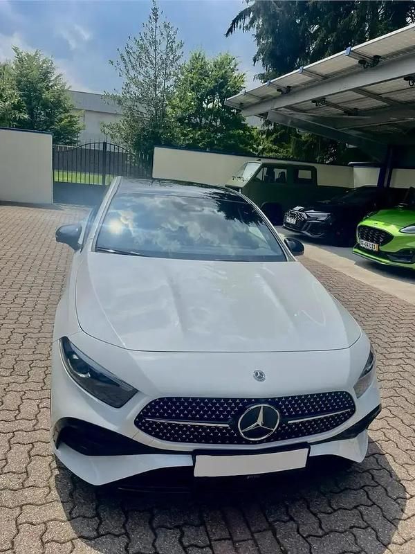 Blanc Utilisé 2023 Mercedes A200 AMG line Berline | 34 700 € (Prix juste) - Image 1/4