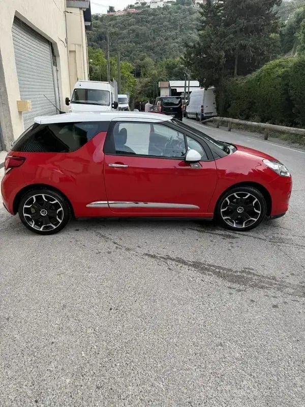 Image 2/4
