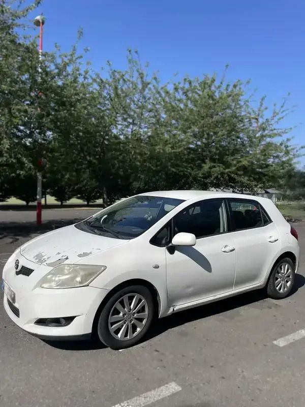 Utilisé 2008 Toyota Auris Berline | 5 000 € - Image 1/4