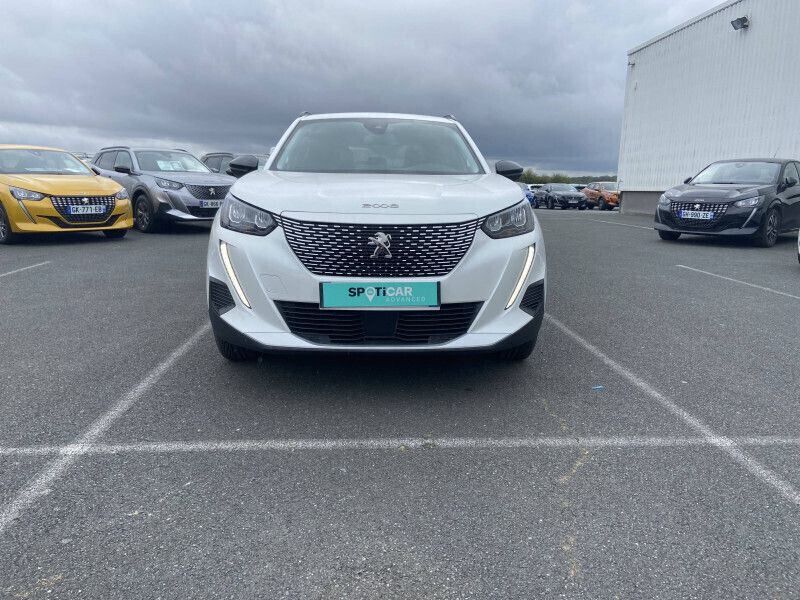 Blanc Utilisé 2022 Peugeot e-2008 Style SUV | 16 999 € (Prix juste) - Image 1/4