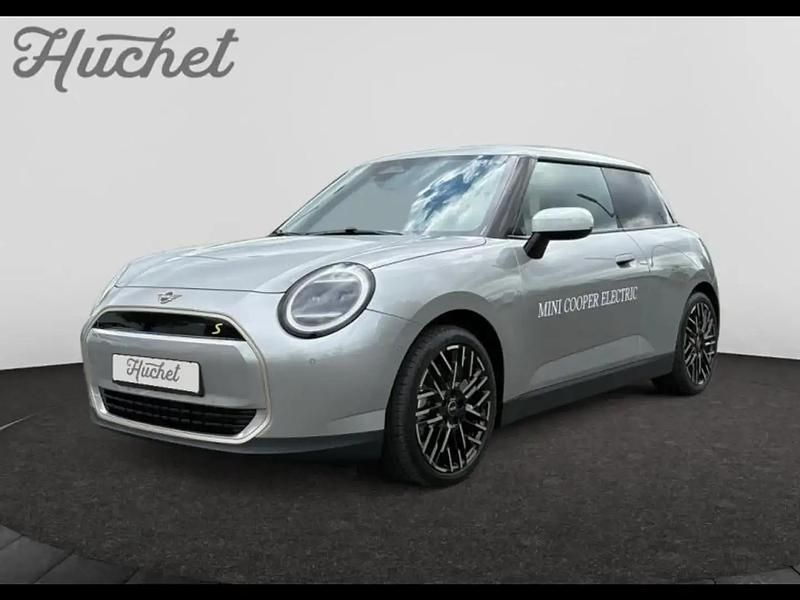 Argent Nouvelle 2025 Mini Cooper SE Favoured Citadine | 36 960 € - Image 1/4