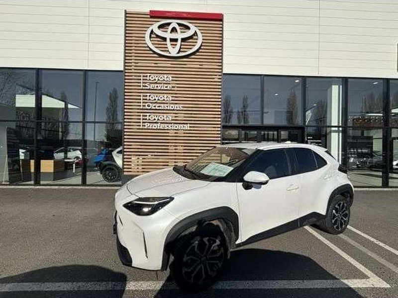 Utilisé 2022 Toyota Yaris Hybrid Design | 21 480 € (Bon prix) - Image 1/1