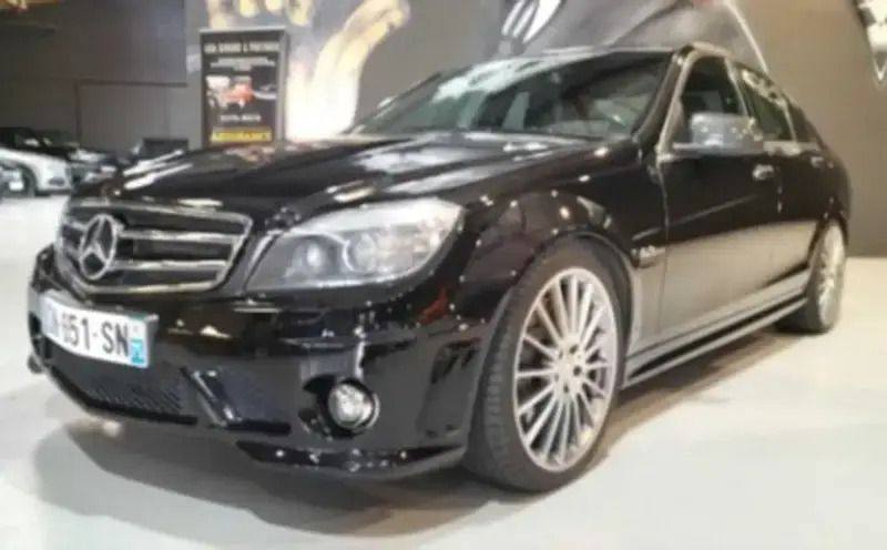 Noir Utilisé 2010 Mercedes C63 AMG Avantgarde Berline | 38 500 € (Prix juste) - Image 1/4
