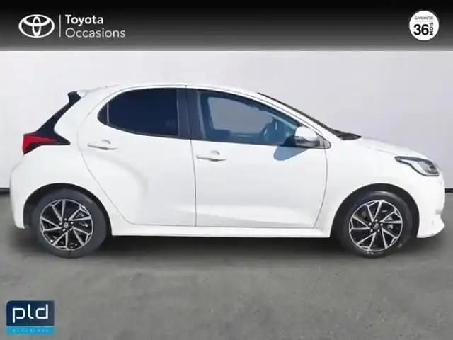 Occasion Toyota Yaris Hybrid Design 116 ch (85 kW) 2023 Blanc Berline