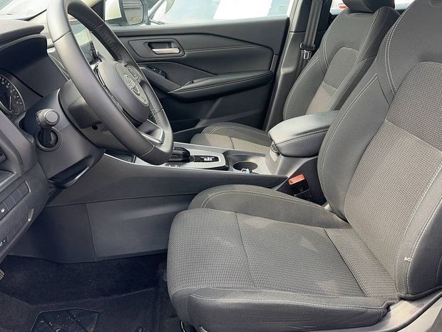 Noir Utilisé 2024 Nissan Qashqai SUV | 28 490 € (Prix juste) - Image 1/4